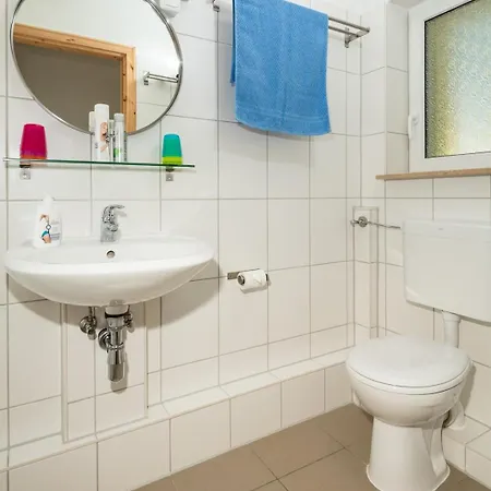 Doppelhaushaelfte, 60 Qm, 2 Schlafzimmer Prázdninový dům *